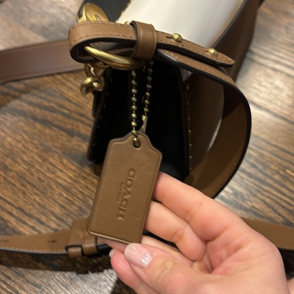 COACH Beat should bag with rivets - Picture 5 of 14